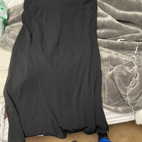 Black Skirt - Picture 2 of 4